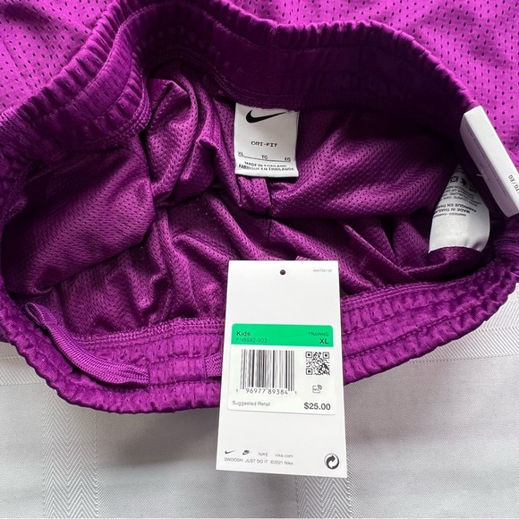 ***NWT***Nike Girls Fuchsia Athletic Mesh Shorts - Picture 3 of 4